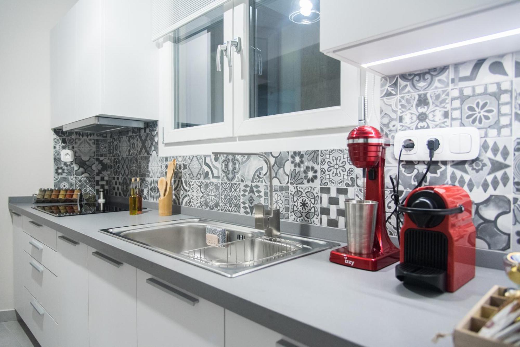 Comfy & Modern Apartment In The Heart Of Heraklion Eksteriør billede
